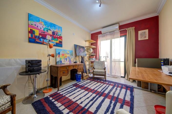 Image No.10-2 Bed Maisonette for sale