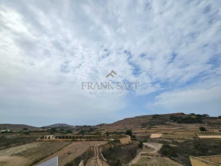 Image No.26-2 Bed Maisonette for sale