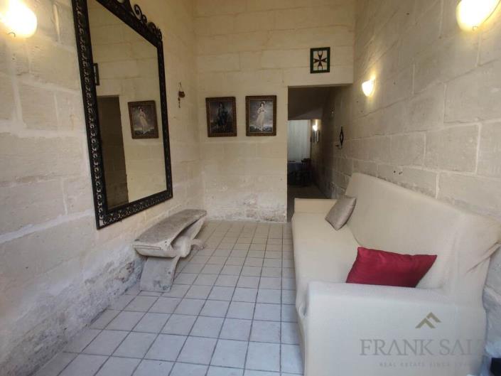 Image No.7-2 Bed Townhouse for sale