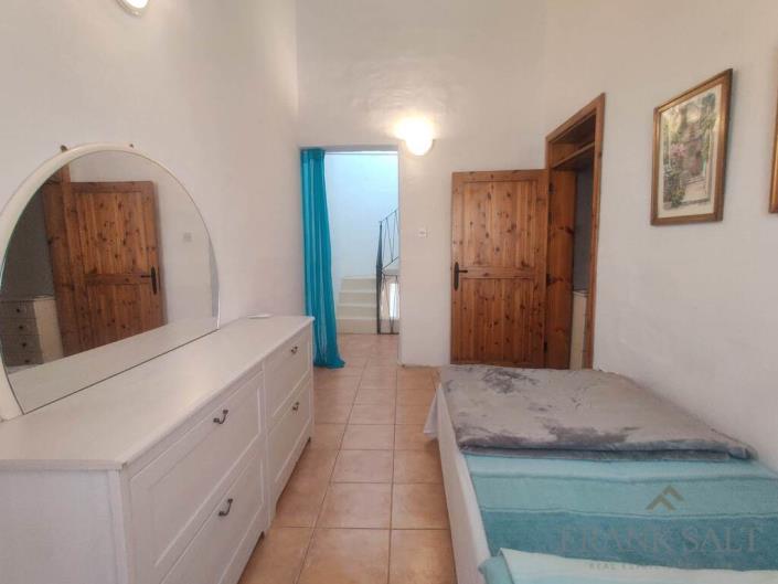 Image No.10-2 Bed Townhouse for sale