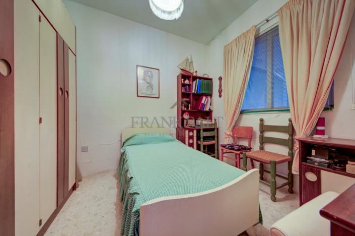 Image No.7-3 Bed Apartment for sale