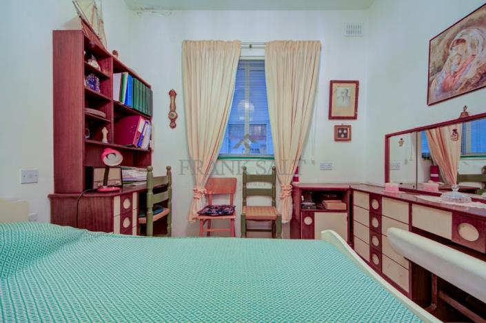 Image No.11-3 Bed Apartment for sale