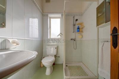 923058_20251014140443874334