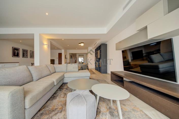 Image No.11-3 Bed Apartment for sale