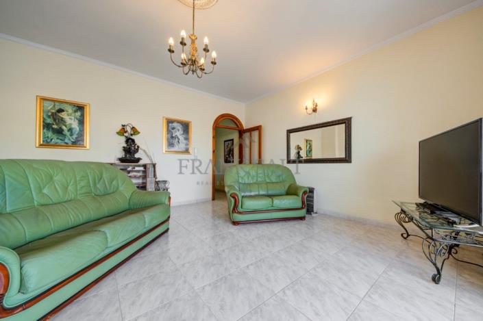 Image No.16-3 Bed Apartment for sale