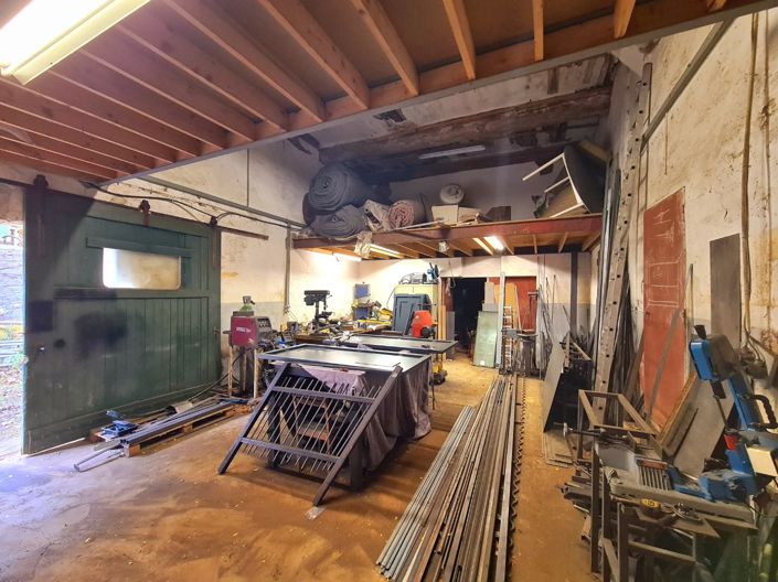 Image No.31-8 Bed House for sale