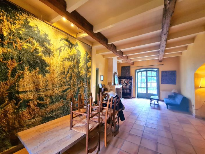 Image No.10-8 Bed House for sale