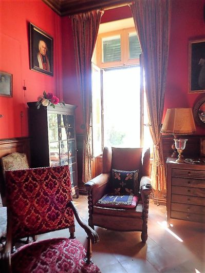 Image No.17-13 Bed Property for sale