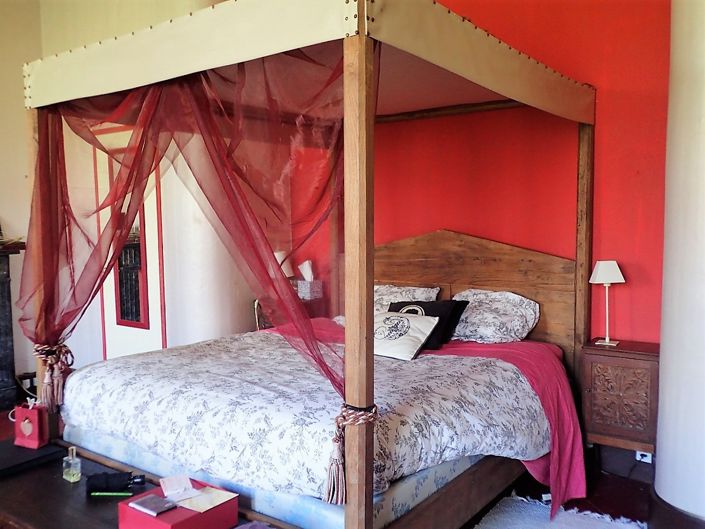 Image No.27-13 Bed Property for sale