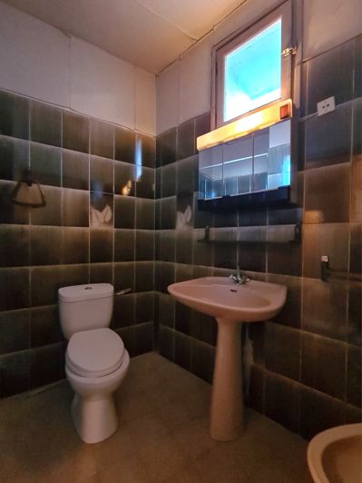 Image No.13-3 Bed House for sale