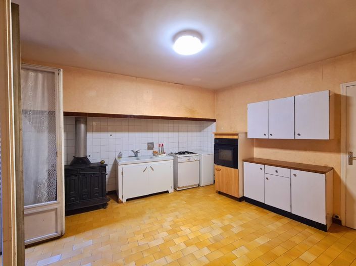 Image No.6-3 Bed House for sale