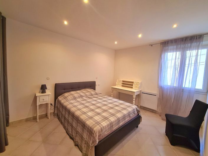 Image No.23-5 Bed House for sale