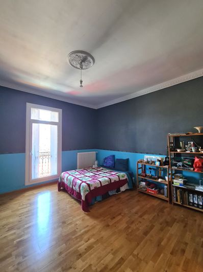 Image No.27-6 Bed House for sale