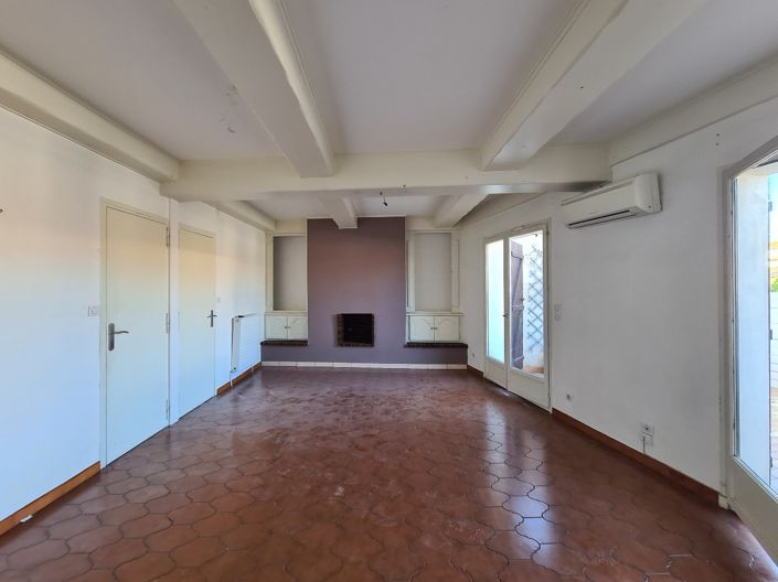 Image No.7-5 Bed House for sale