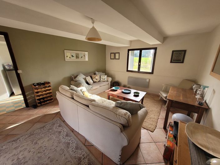 Image No.5-2 Bed House for sale