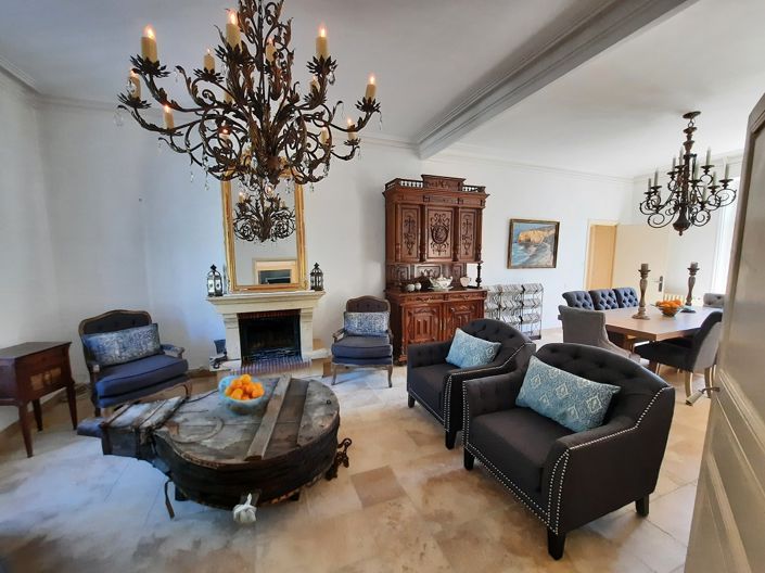 Image No.11-5 Bed Property for sale