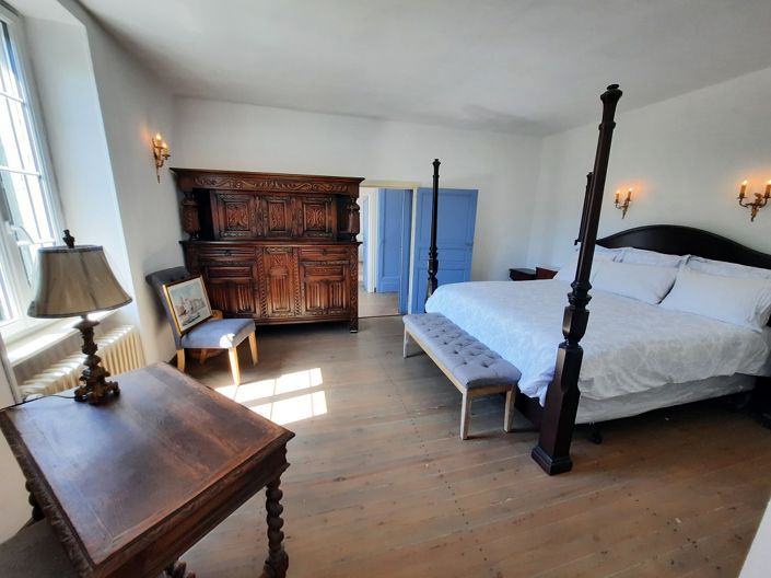 Image No.17-5 Bed Property for sale