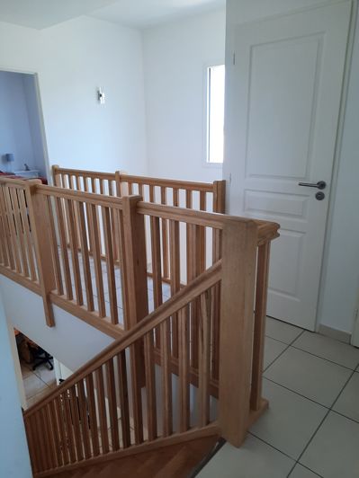 Image No.17-5 Bed Property for sale