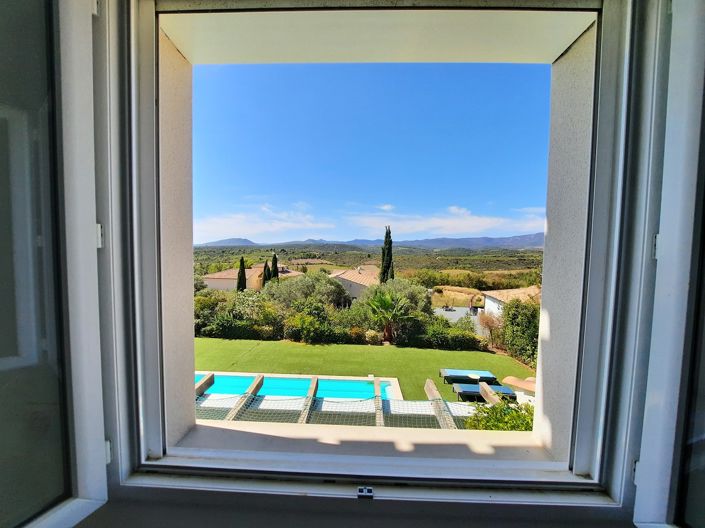 Image No.5-5 Bed Property for sale