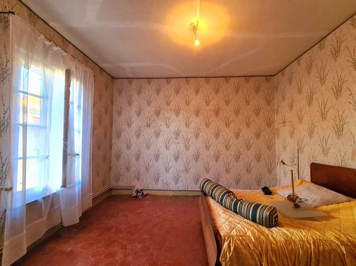 Image No.12-7 Bed House for sale