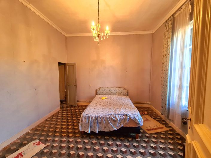 Image No.17-7 Bed House for sale