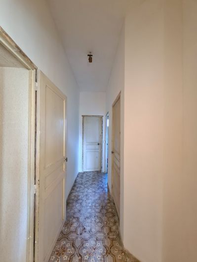 Image No.15-7 Bed House for sale