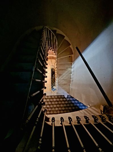 Image No.18-7 Bed House for sale