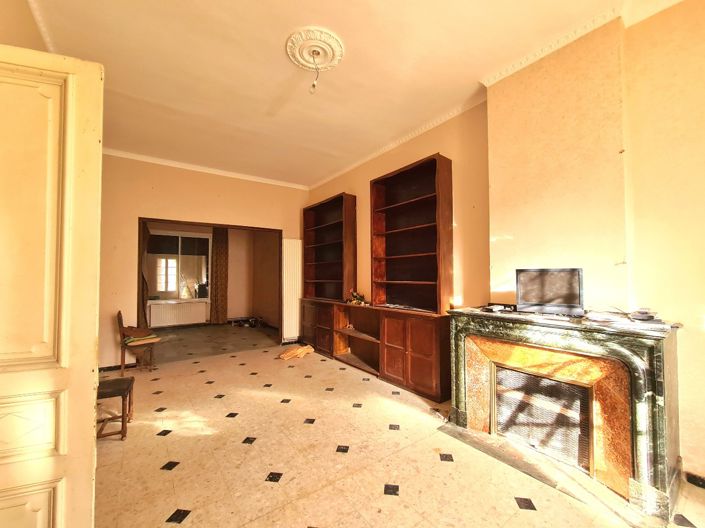 Image No.7-7 Bed House for sale