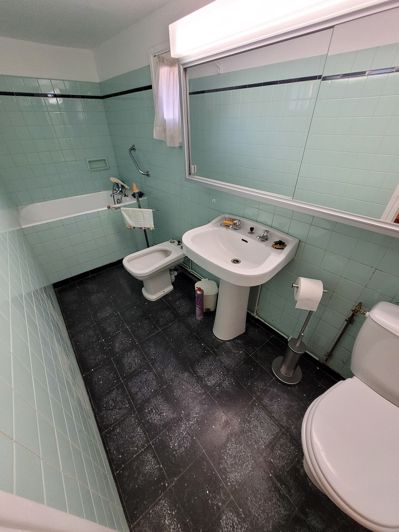 Image No.21-5 Bed Property for sale