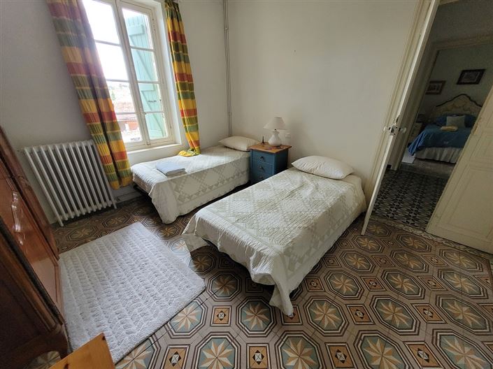 Image No.12-4 Bed House for sale