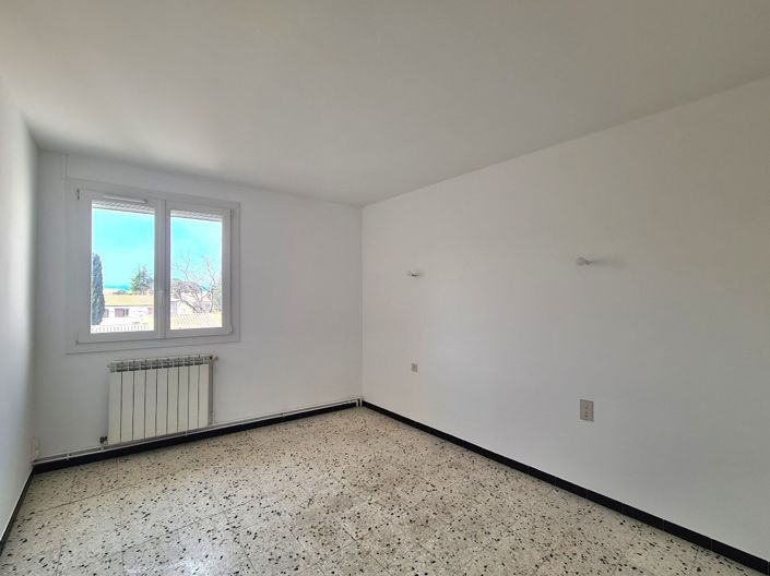 Image No.13-4 Bed House for sale