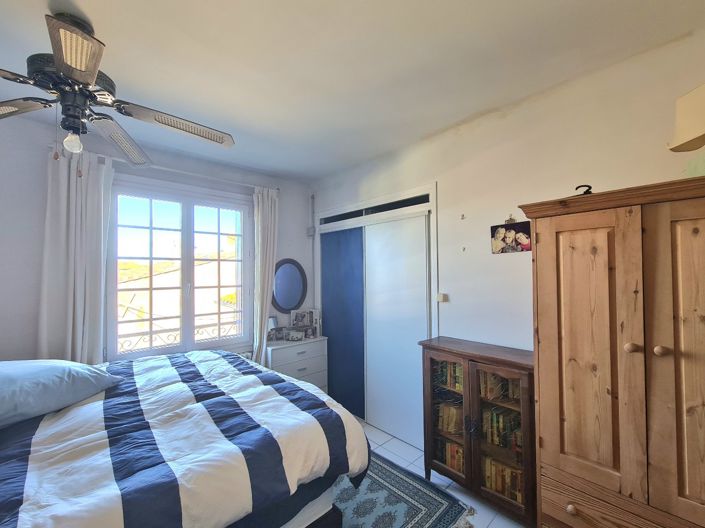 Image No.16-5 Bed House for sale