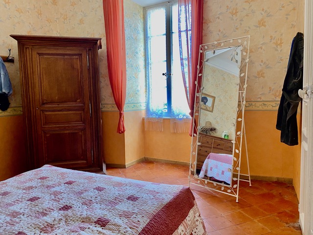 Image No.11-6 Bed House for sale