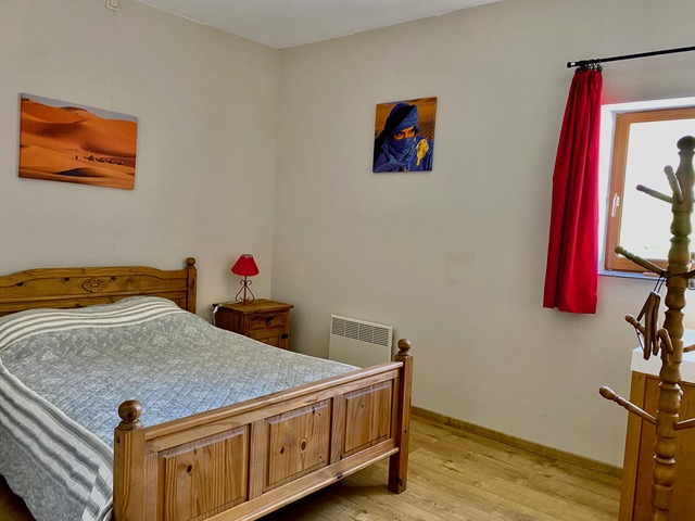 Image No.16-6 Bed House for sale