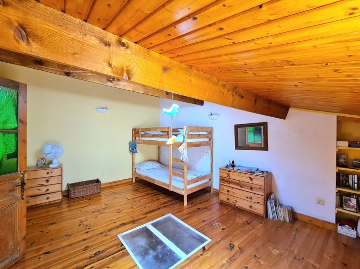 Image No.11-3 Bed House for sale