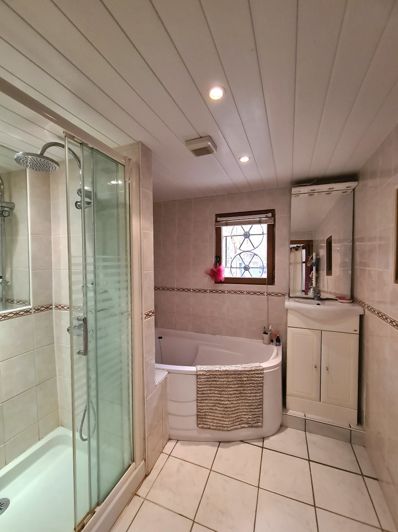 Image No.7-3 Bed House for sale