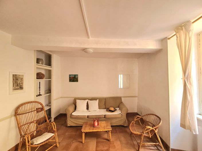 Image No.10-4 Bed House for sale