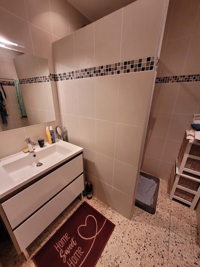 Image No.11-3 Bed House for sale