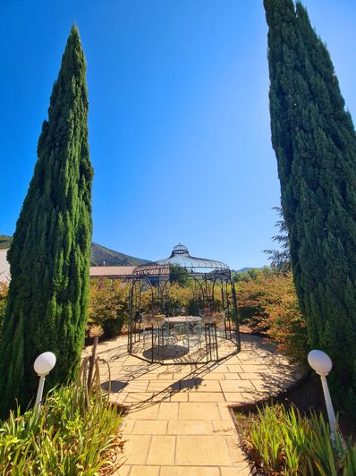 Image No.5-7 Bed Property for sale