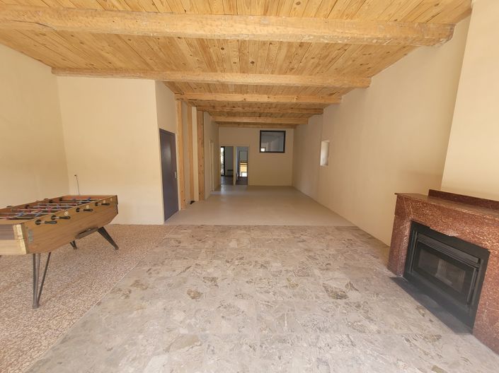 Image No.17-5 Bed House for sale