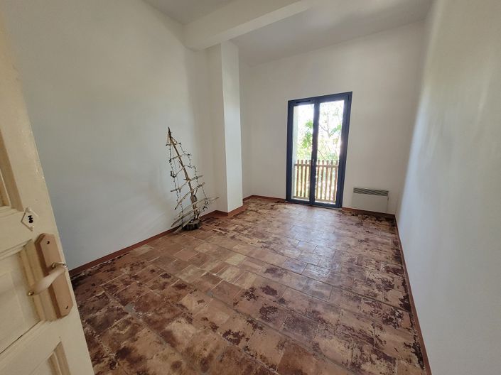 Image No.14-5 Bed House for sale