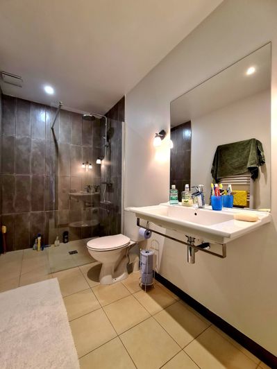 Image No.16-3 Bed House for sale