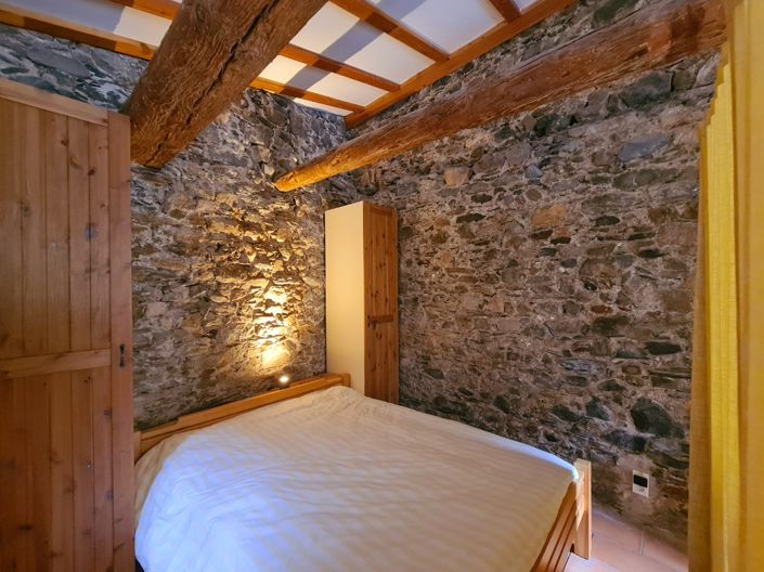 Image No.17-5 Bed House for sale