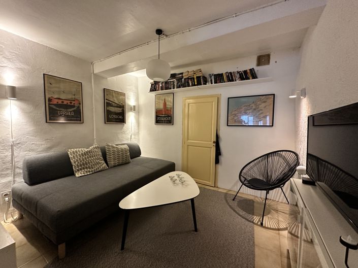 Image No.10-3 Bed House for sale