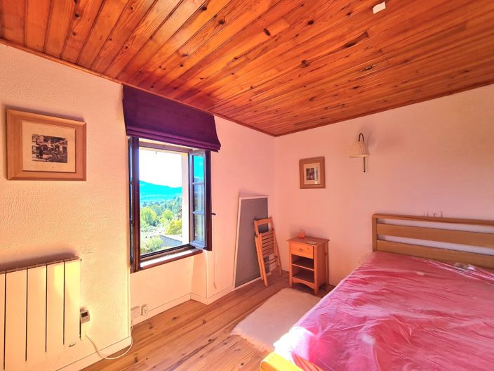 Image No.19-3 Bed House for sale