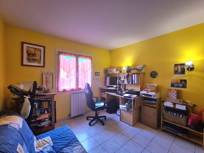 Image No.20-4 Bed Property for sale