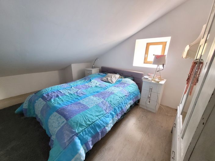 Image No.26-8 Bed House for sale