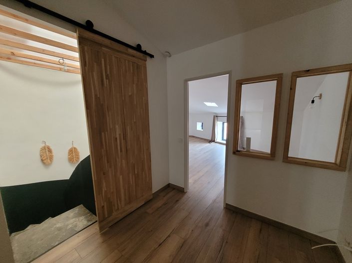 Image No.13-3 Bed Commercial for sale