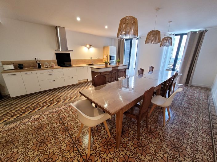 Image No.4-3 Bed Commercial for sale