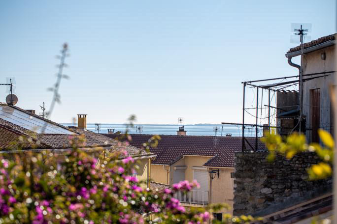 Image No.8-2 Bed House for sale